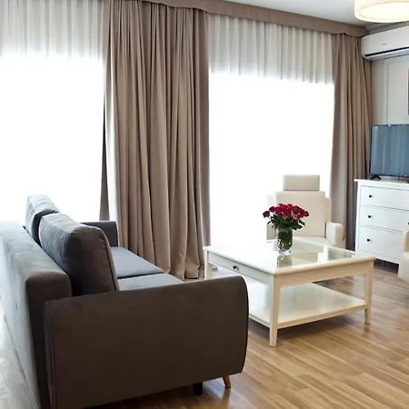 Przy Plazy ミエンジズドロイェ